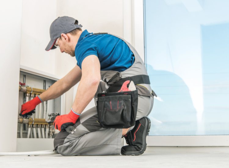 How Seasonal Weather Changes Affect Plumbing Systems in Pasadena Homes